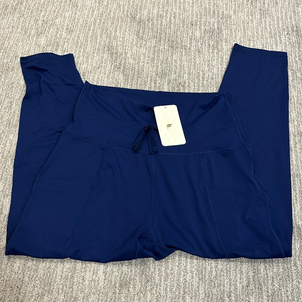 Fabletics Maj Pant II NWT size Large 10-12 Indigo